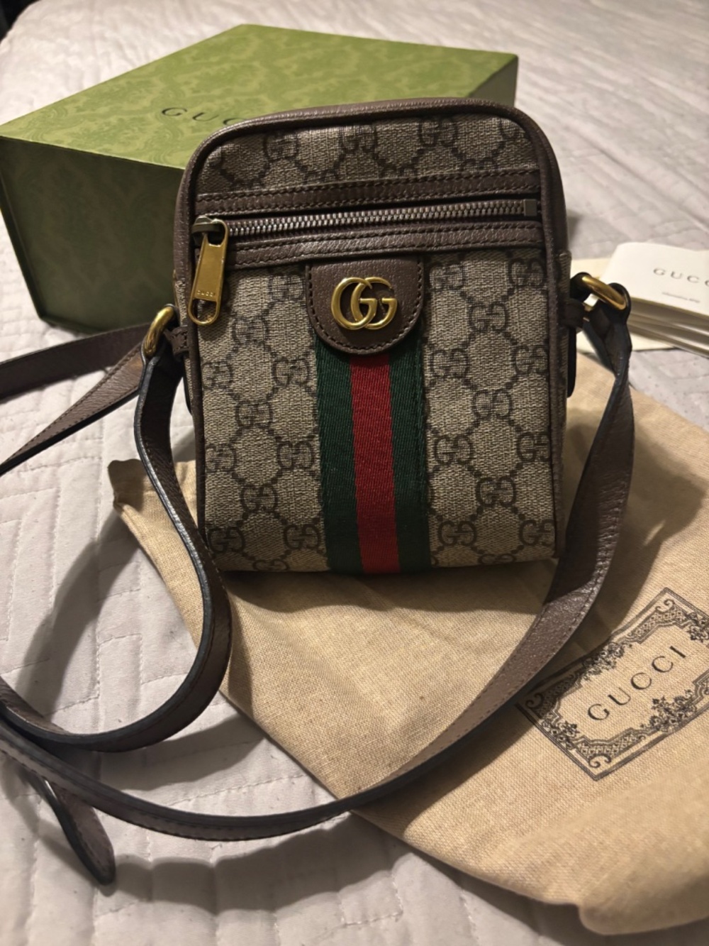 Gucci - Picture 2 of 4